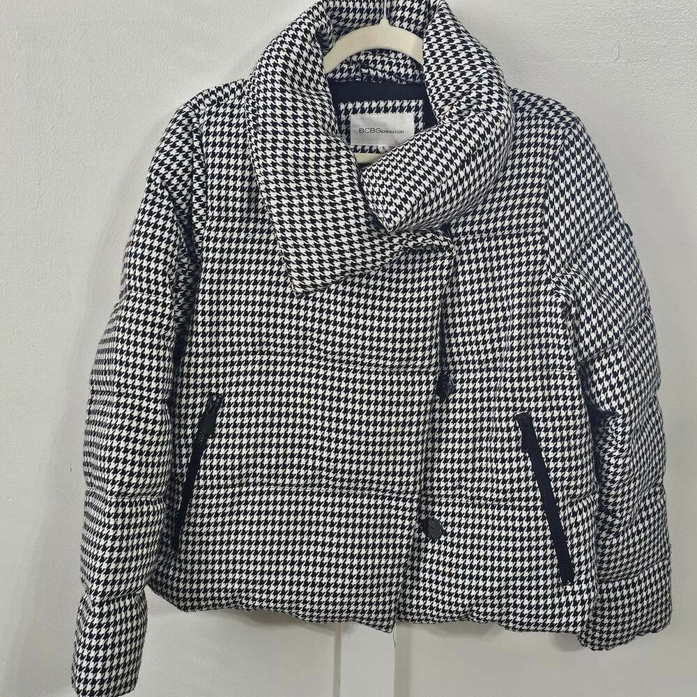 BCBGeneration Women’s M Houndstooth Puffer Jacket Black White Cropped Preppy - Picture 2 of 10